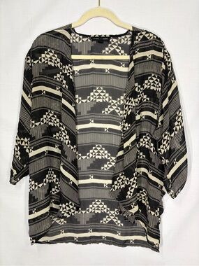 Sheer Kimono Style Open Front Layer Top Black and White Aztec Geometric XL